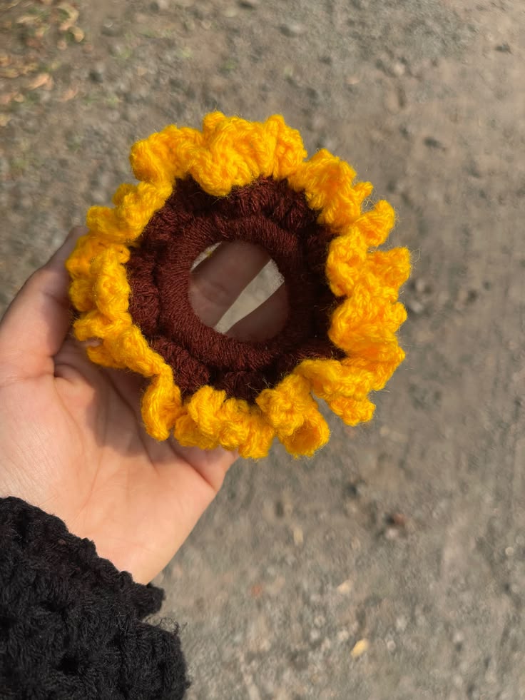 Crochet- Sunflower Scrunchies