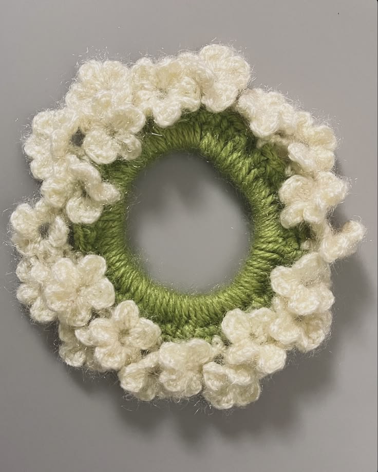 Crochet- Green/White Scrunchies